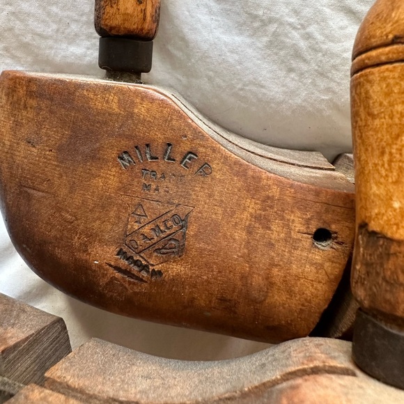 Vintage Wooden Shoe Molds - Picture 7 of 8
